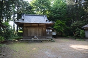 馬出に建つ諏訪神社